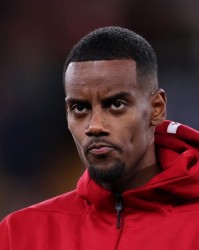 星空体育官方网站-斯洛特官宣伊萨克复出消息，同时回应范戴克 “球员放弃” 言论|巴黎|曼城|伊萨克-苏克塞斯|托特纳姆热刺|伊蒂哈德_新浪体育_新浪新闻