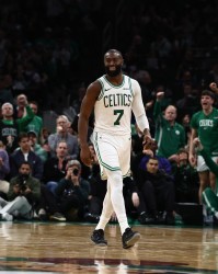 杰伦·布朗：数据分析来看 我可能配不上MVP 但我倾尽心血与汗水