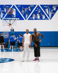 星空体育平台-威少重返母校UCLA参与训练 亲自指导年轻球员保持竞技状态