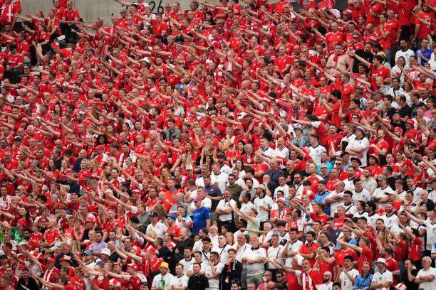 1718909914159070433.jpg 2157866583-612x612.jpg